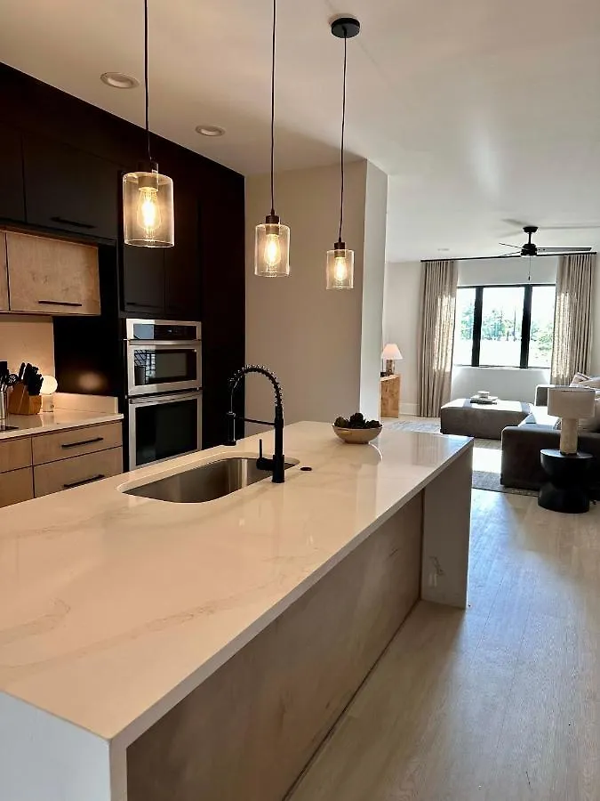 Abode Memphis - Pontotoc Villa