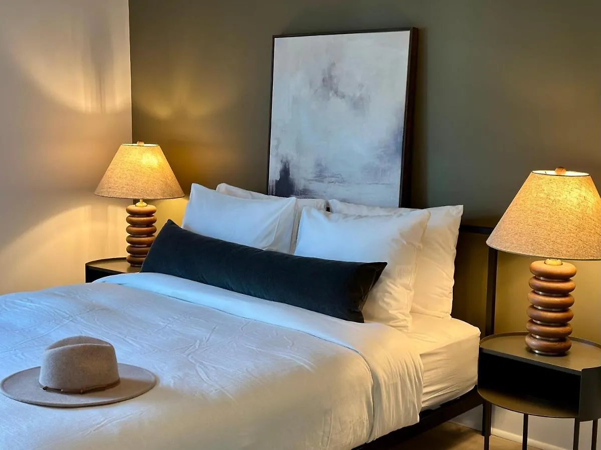 Abode Memphis - Pontotoc Villa