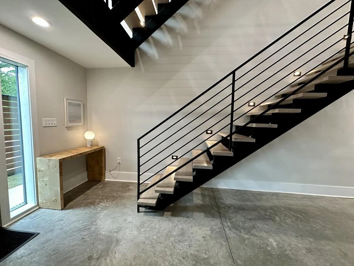 Abode Memphis - Pontotoc Villa